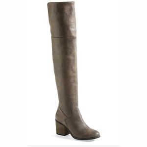 Hinge canton over the knee boots